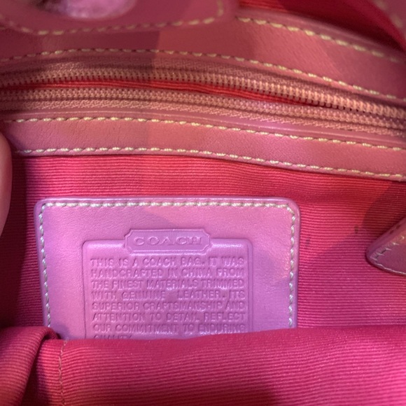 Pink coach bag - Picture 6 of 8